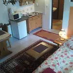 Hugo Guest house 3*