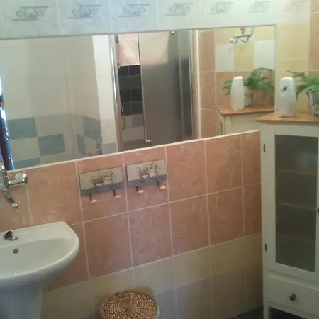Hugo Guest house 3*