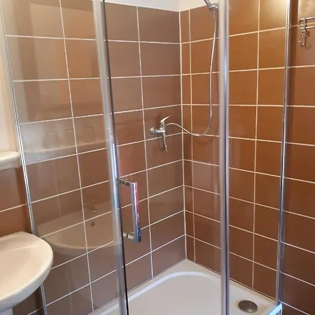 Hugo Guest house 3*