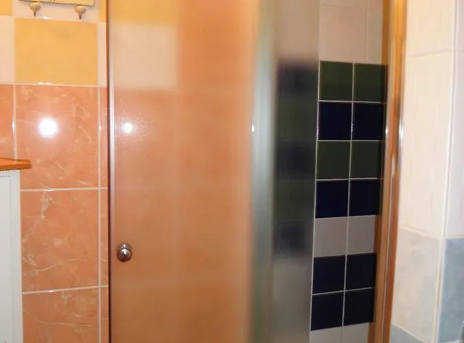 Hugo בית הארחה