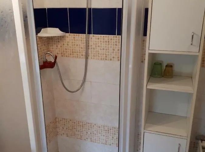 Hugo בית הארחה