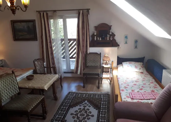 Hugo بيت ضيافة